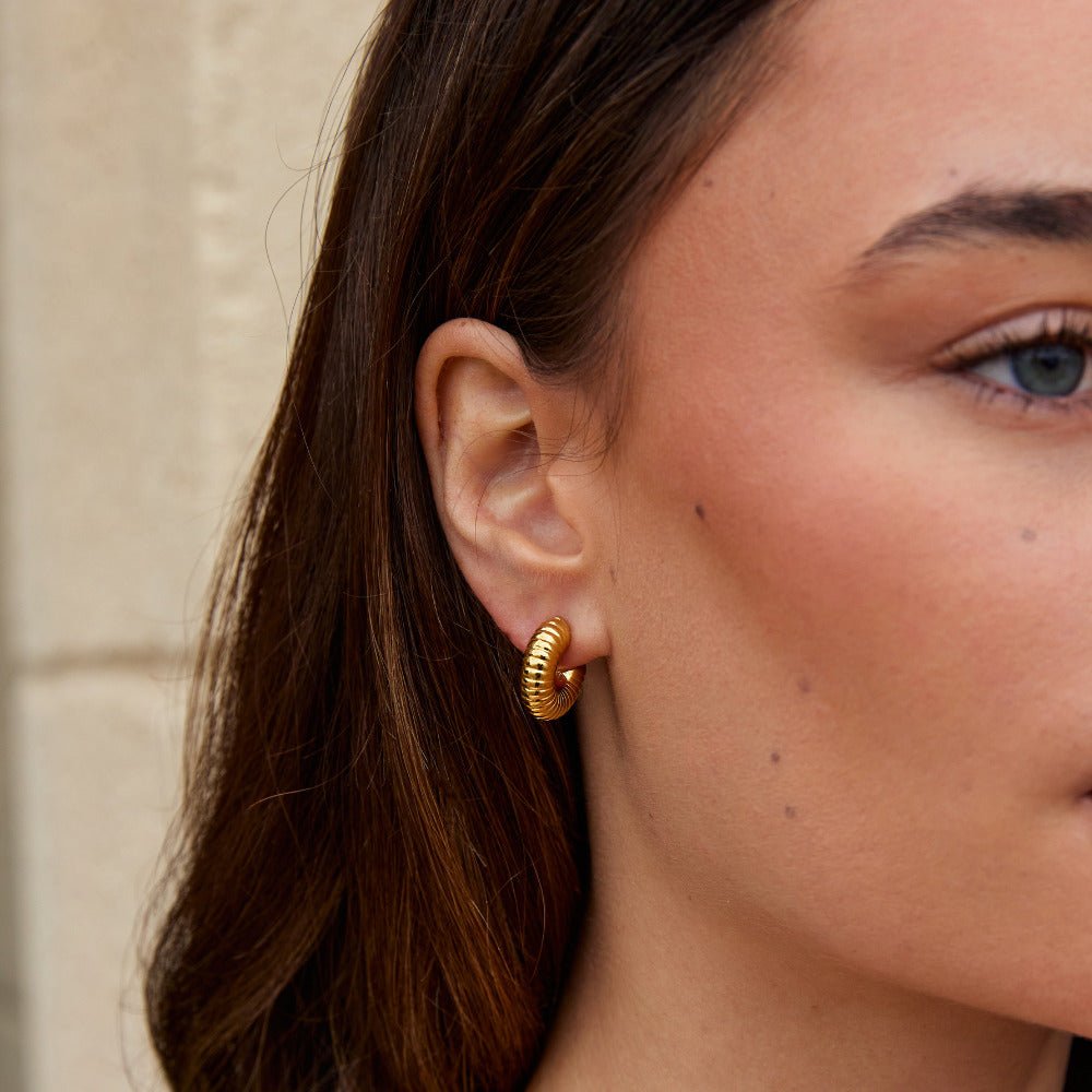 Lulu Spring Hoop Earrings